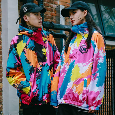 Veste Japonaise Traditionnelle noire et blanche de marque japonaise Gotei portée par deux mannequins Japonais (une femme et un homme)